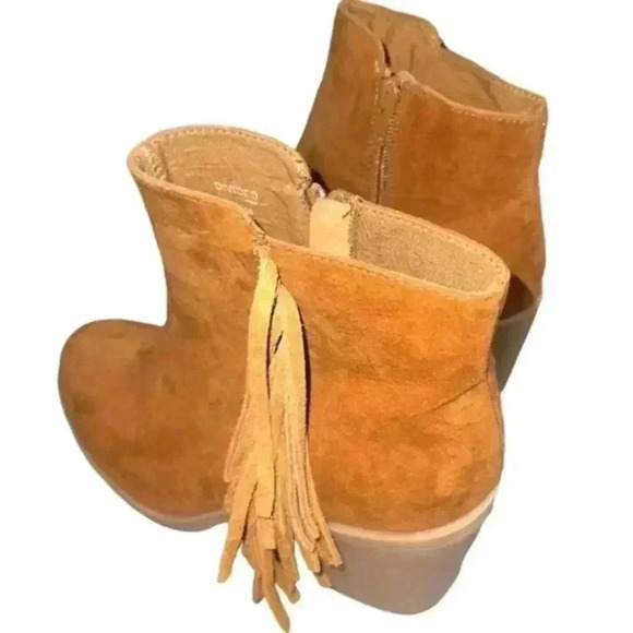 Brand New! Camel Colored Suede Ankle Boots w/ Tassels - Picture 3 of 11